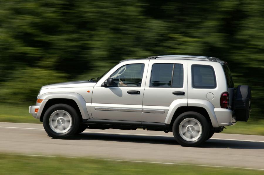  Jeep Cherokee 2002 года  (фото 28 из 130)
